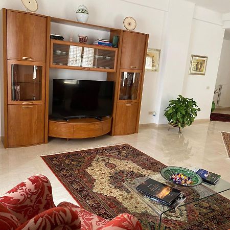 interno13bari Villa Bagian luar foto