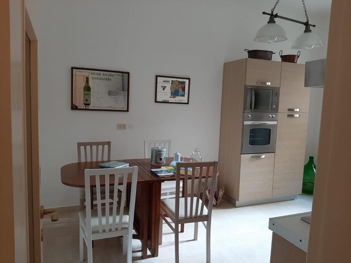 interno13bari Villa Bagian luar foto