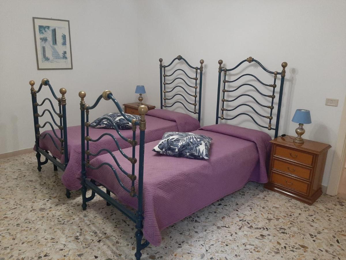 interno13bari Villa Bagian luar foto