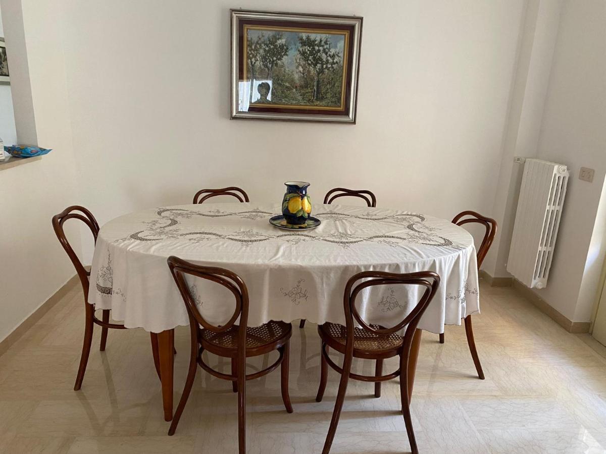 interno13bari Villa Bagian luar foto